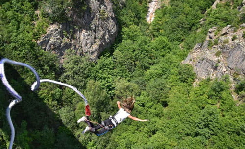 Join the adveture of Bungee Jumping